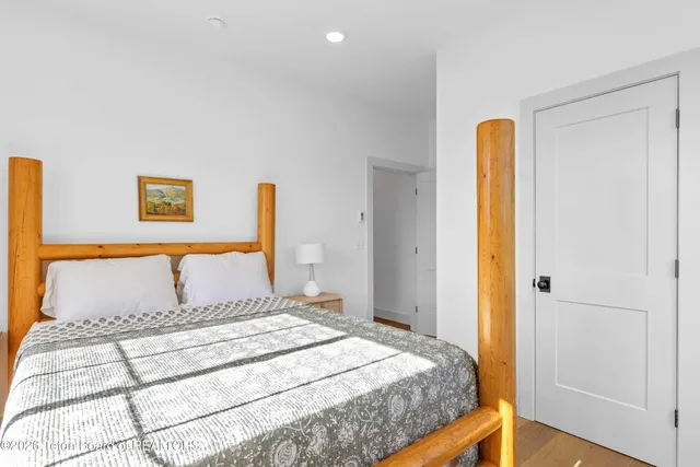 $1,150,000 | 325 Columbine Street, Alpine, WY 83128