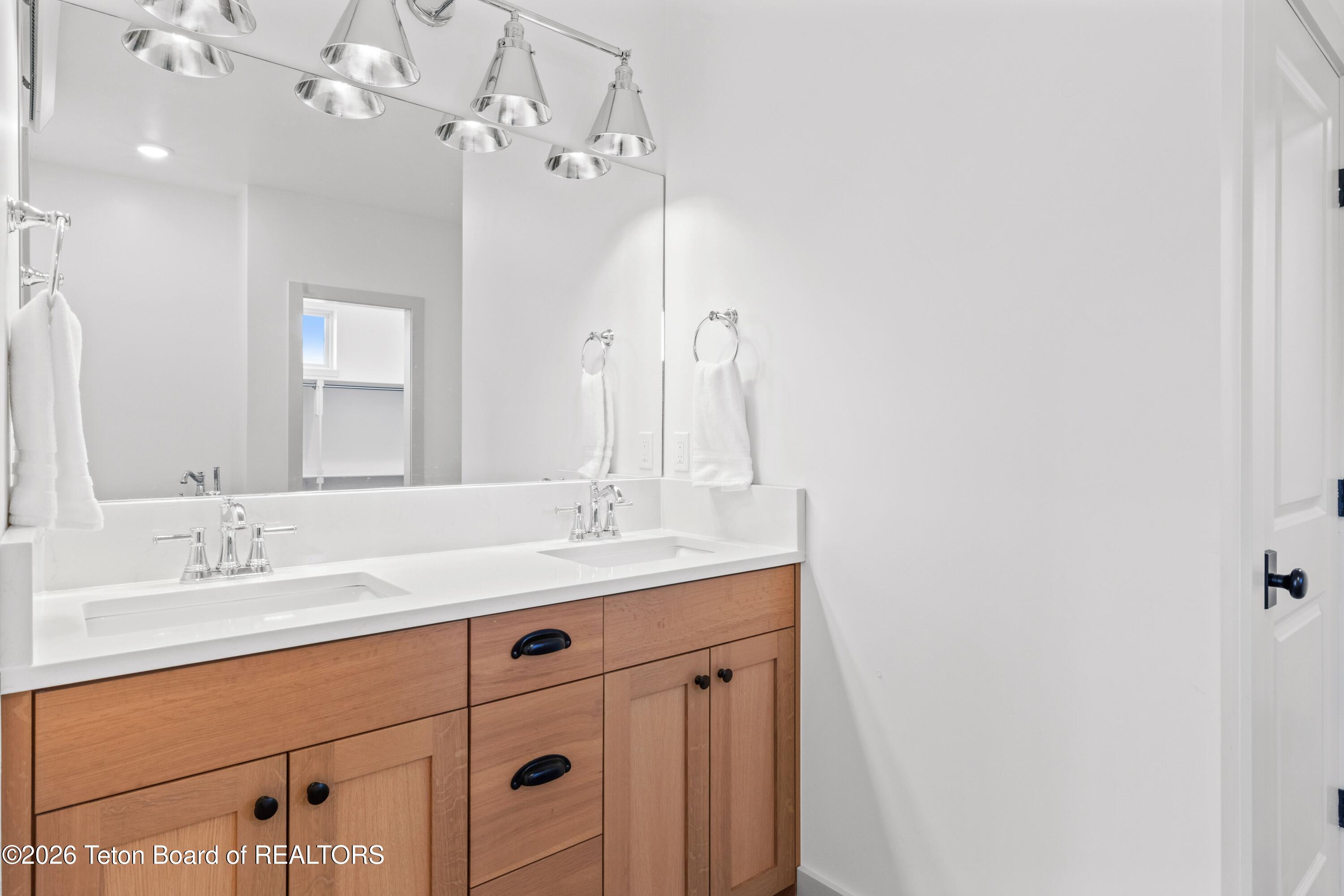 325 Columbine Street Alpine, WY 83128 - Photo 28 of 37 Madsenmastervanity