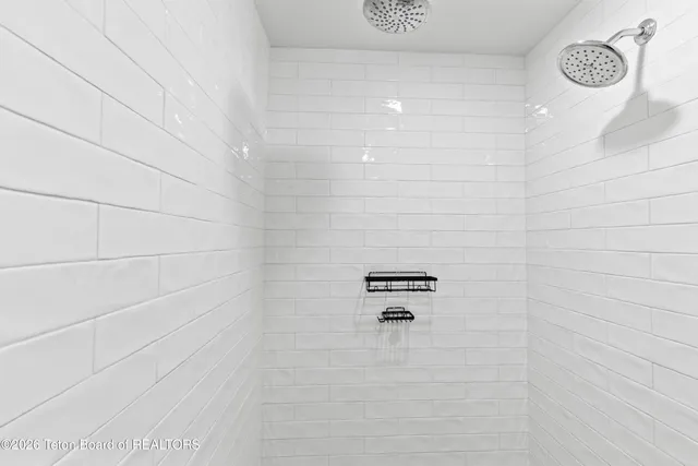 $1,150,000 | 325 Columbine Street, Alpine, WY 83128