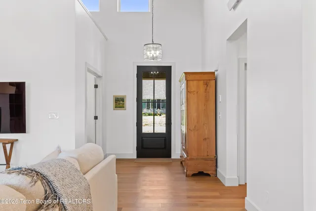 $1,150,000 | 325 Columbine Street, Alpine, WY 83128