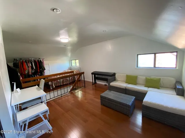 $619,000 | 366 Rolling Hill Green | Huguenot