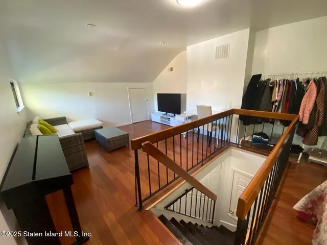 $619,000 | 366 Rolling Hill Green | Huguenot