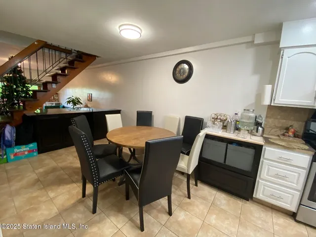 $619,000 | 366 Rolling Hill Green | Huguenot