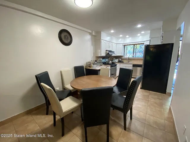 $619,000 | 366 Rolling Hill Green | Huguenot