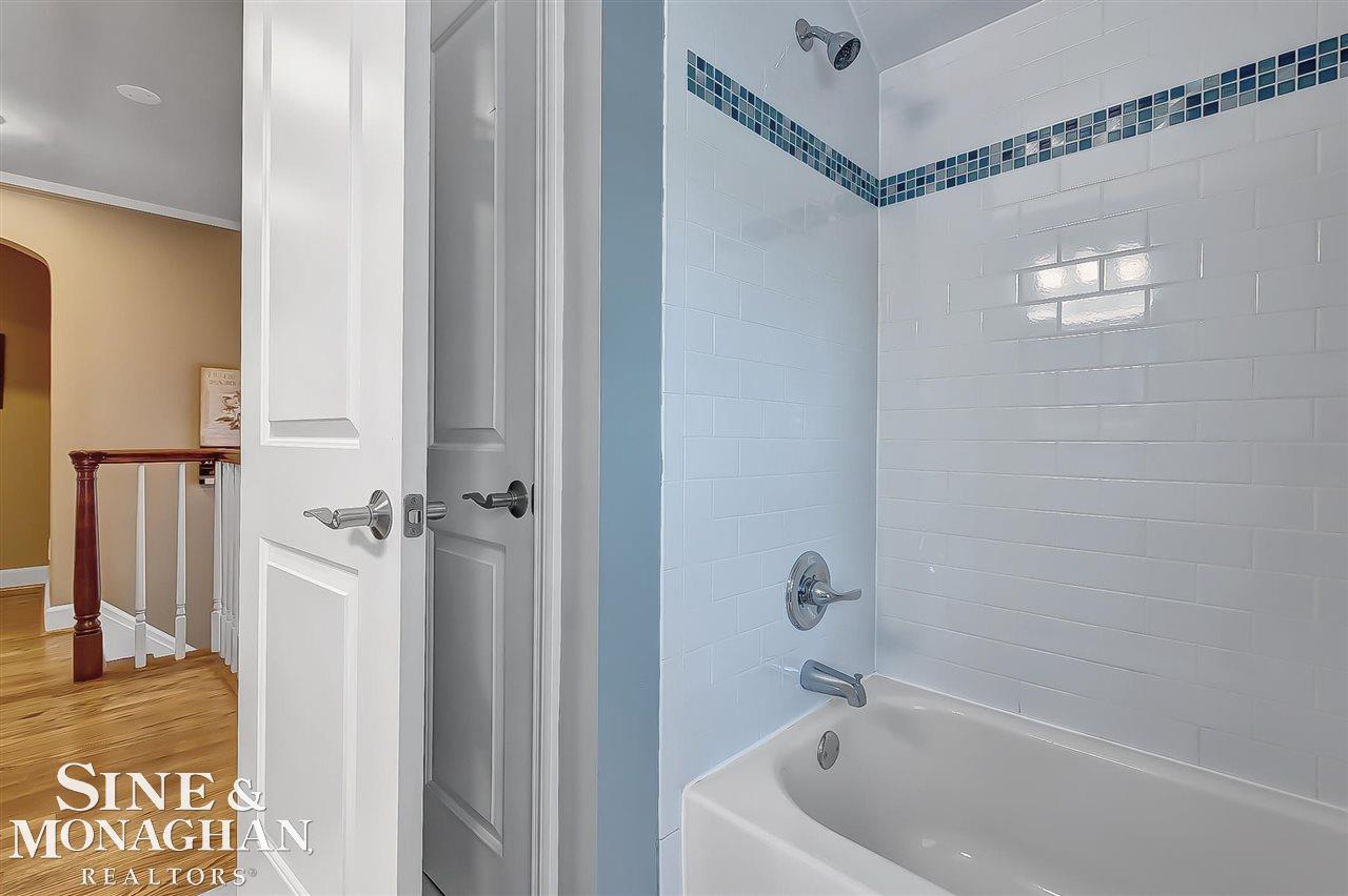 326 Merriweather Road Grosse Pointe Farms, MI 48236 - Photo 21 of 41