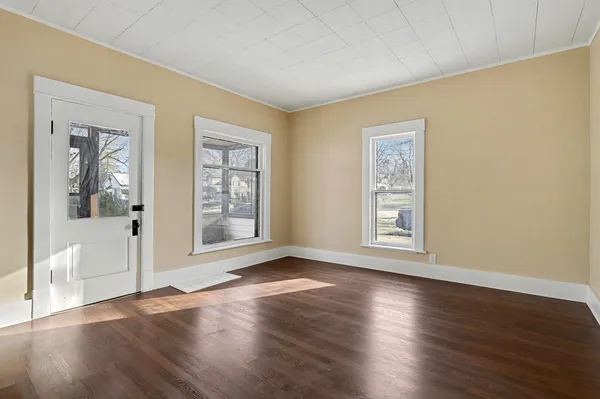 $234,900 | 127 North Pleasant Street, Watervliet, MI 49098