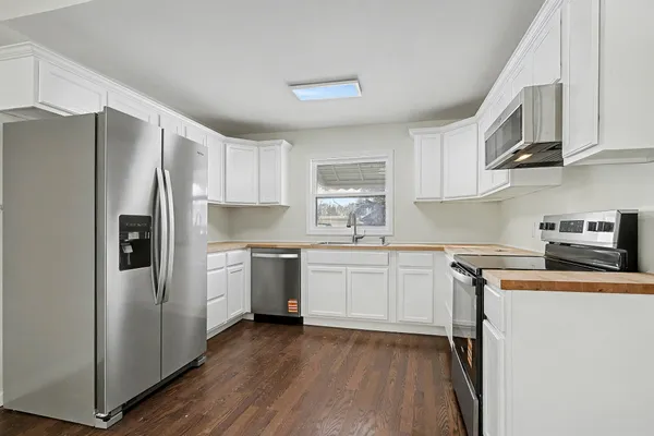 $234,900 | 127 North Pleasant Street, Watervliet, MI 49098