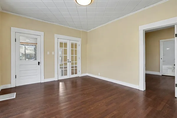 $234,900 | 127 North Pleasant Street, Watervliet, MI 49098
