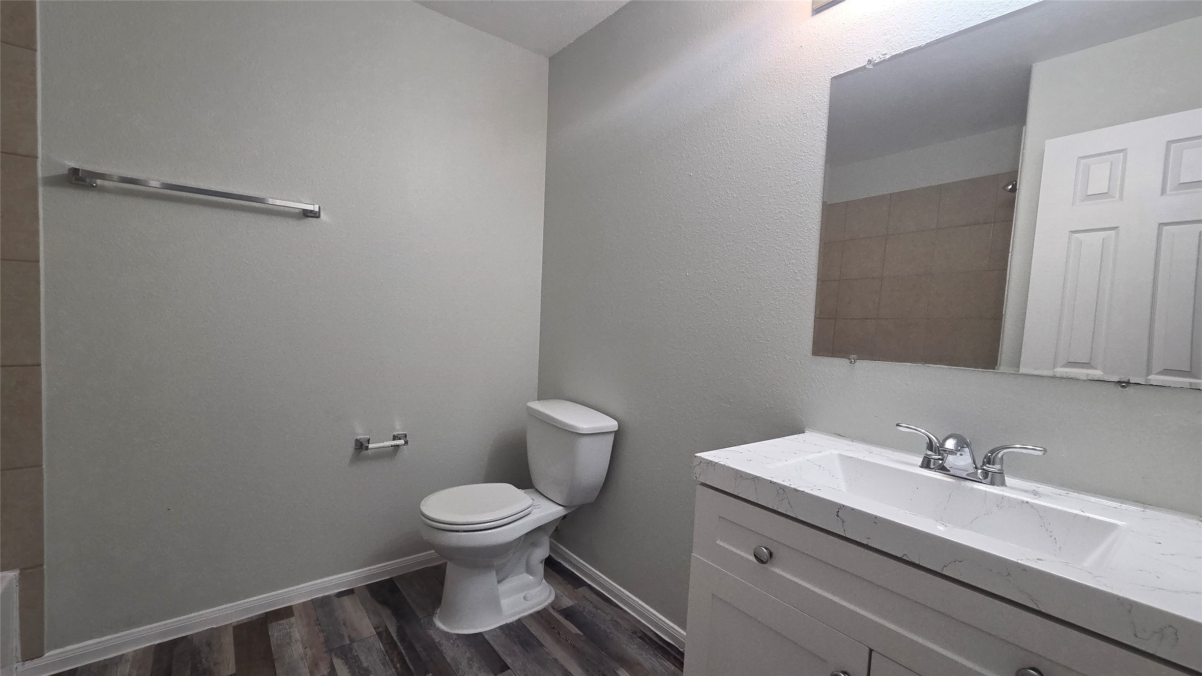 4121 Mallow Street, Unit A/B Houston, TX 77051 - Photo 22 of 50 Unit A - Bathroom #3 Upstairs
