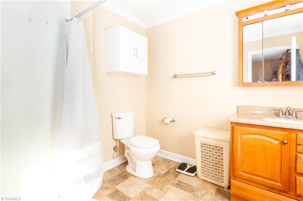 1530 East Fairfield Road High Point, NC 27263 - Photo 10 of 21 Gallery Image 10