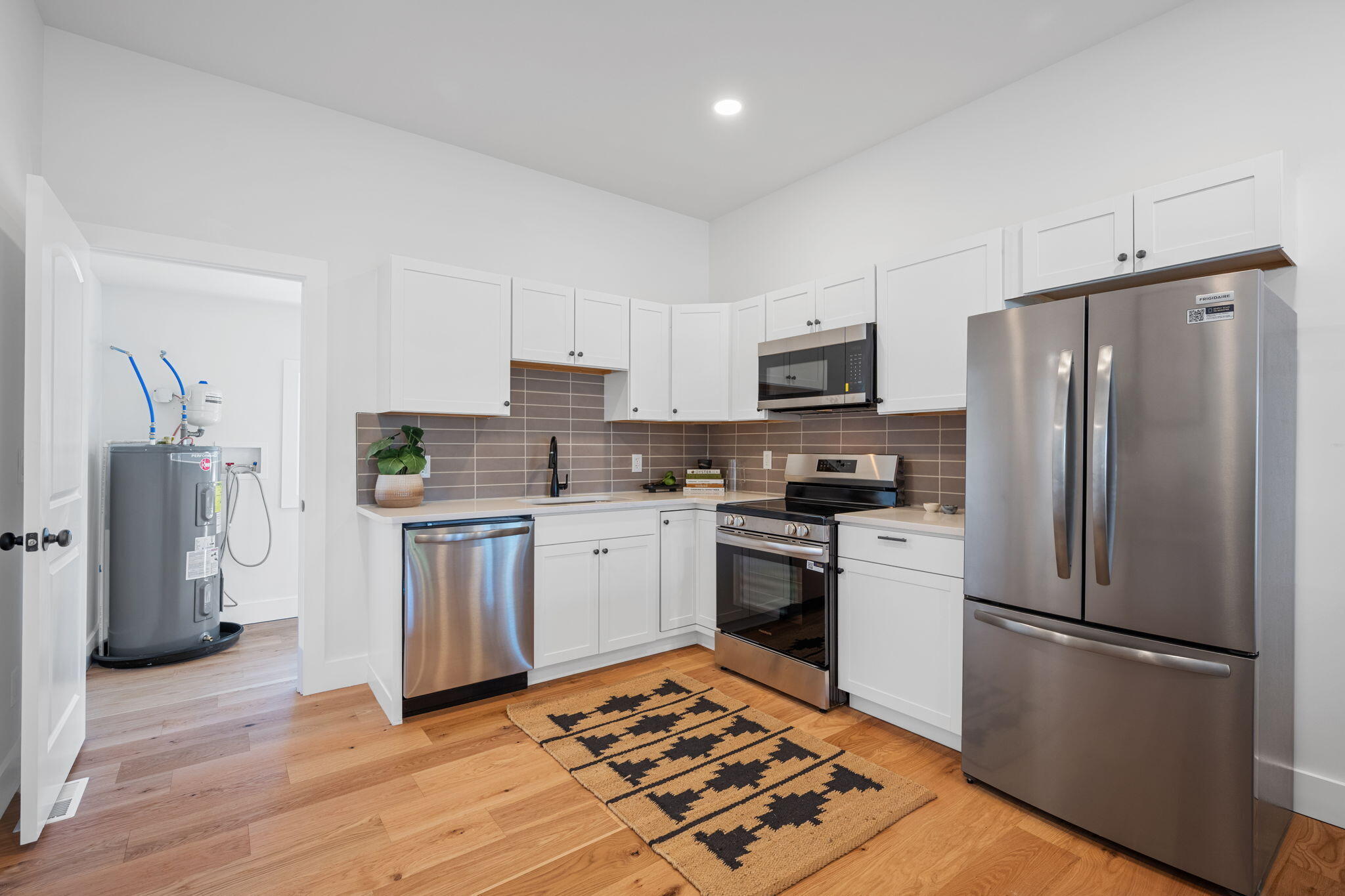 2202 Duncan Avenue Chattanooga, TN 37404 - Photo 5 of 26 14-web-or-mls-DSC_3649