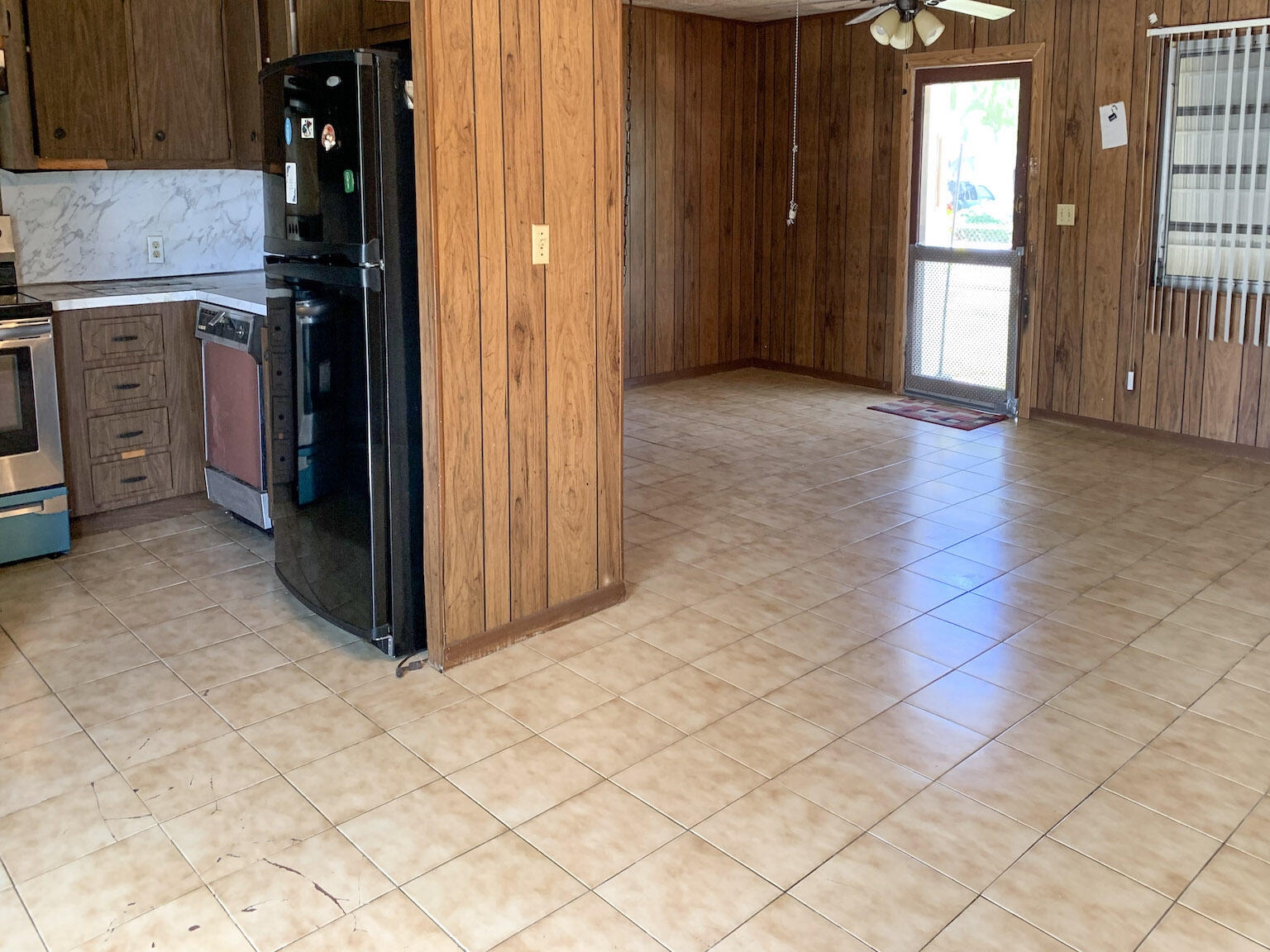 17 6th Avenue Stock Island, FL 33040 - Photo 27 of 28 a view of a kitchen with a sink