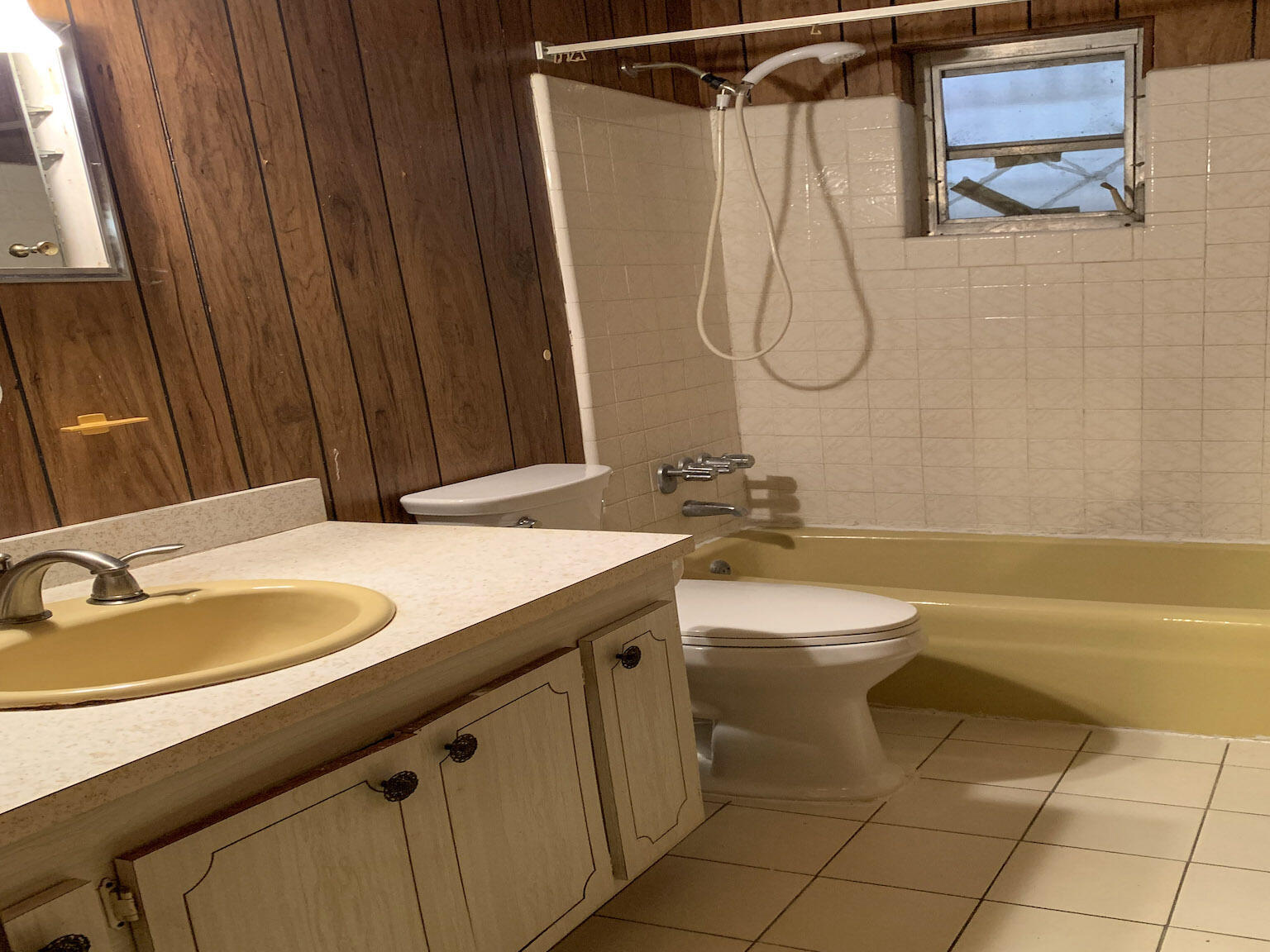 17 6th Avenue Stock Island, FL 33040 - Photo 28 of 28 a bathroom with a sink vanity granite tub shower and a mirror