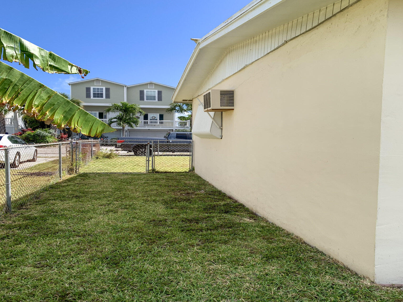 17 6th Avenue Stock Island, FL 33040 - Photo 6 of 28 a view of a house with a yard
