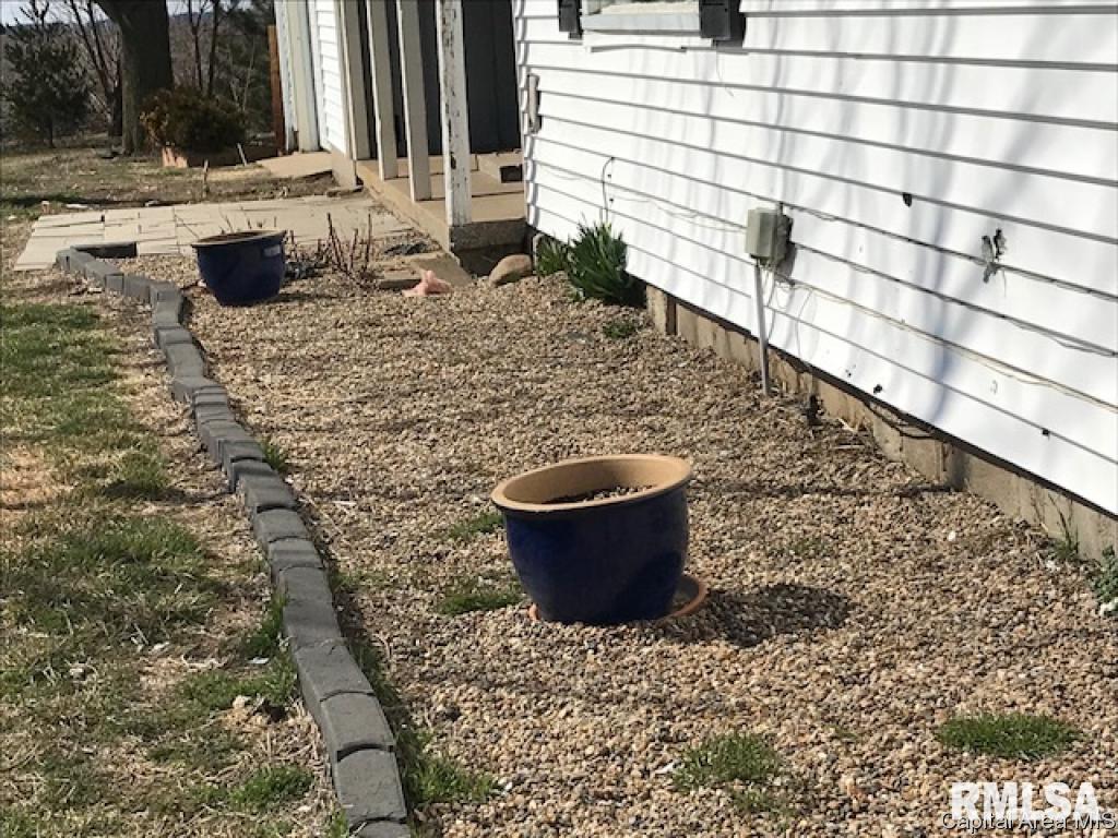 935 Wood Road Jacksonville, IL 62650 - Photo 15 of 15