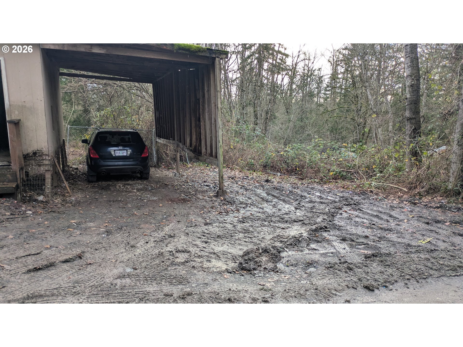 16150 South Riverview Road Mulino, OR 97042 - Photo 9 of 10 a black and white photo of a garden