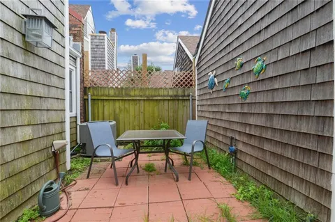 $329,000 | 17 Spinnaker Lane, New Orleans, LA 70124
