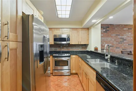 $329,000 | 17 Spinnaker Lane, New Orleans, LA 70124