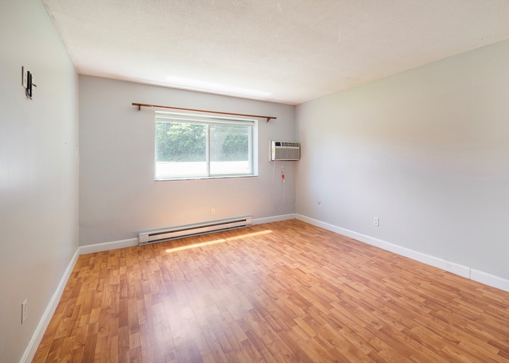 9 Weld Street, Unit 14 Framingham, MA 01702 - Photo 10 of 15