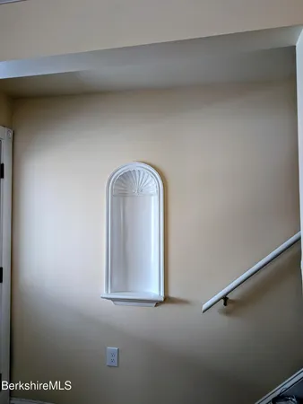 $1,500 | 1 Pebble Street, Unit B, North Adams, MA 01247