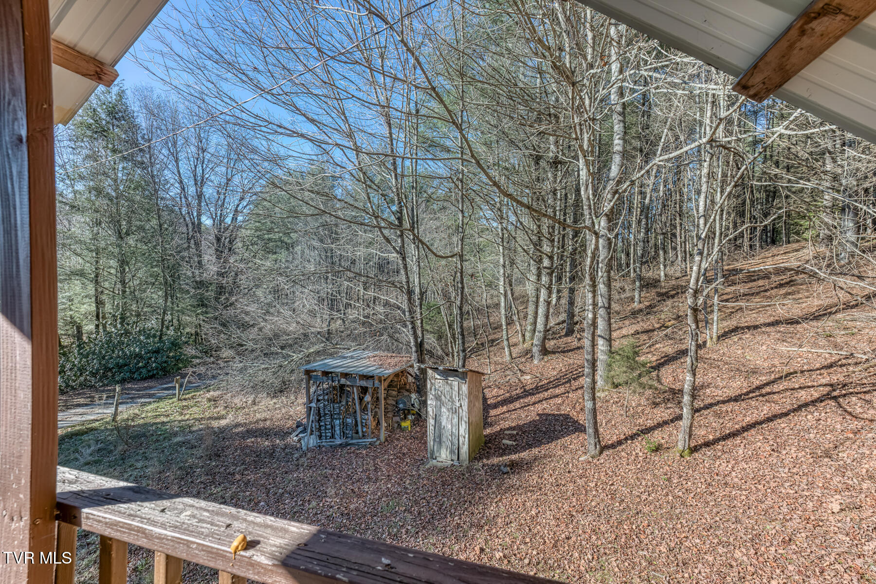 240 Phil Arnett Road Roan Mountain, TN 37687 - Photo 20 of 33 240 Phil Arnett Rd-20