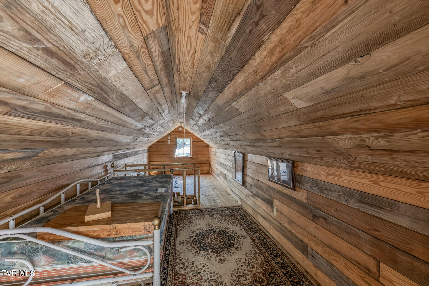 240 Phil Arnett Road Roan Mountain, TN 37687 - Photo 22 of 33 240 Phil Arnett Rd-22