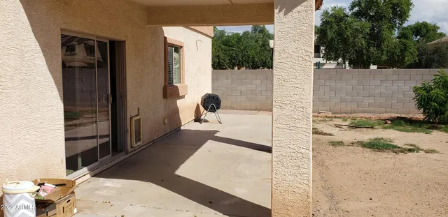 a view of a walk in closet
