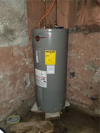 $84,900 | 102 Jefferson Avenue, Rochester, NY 14611