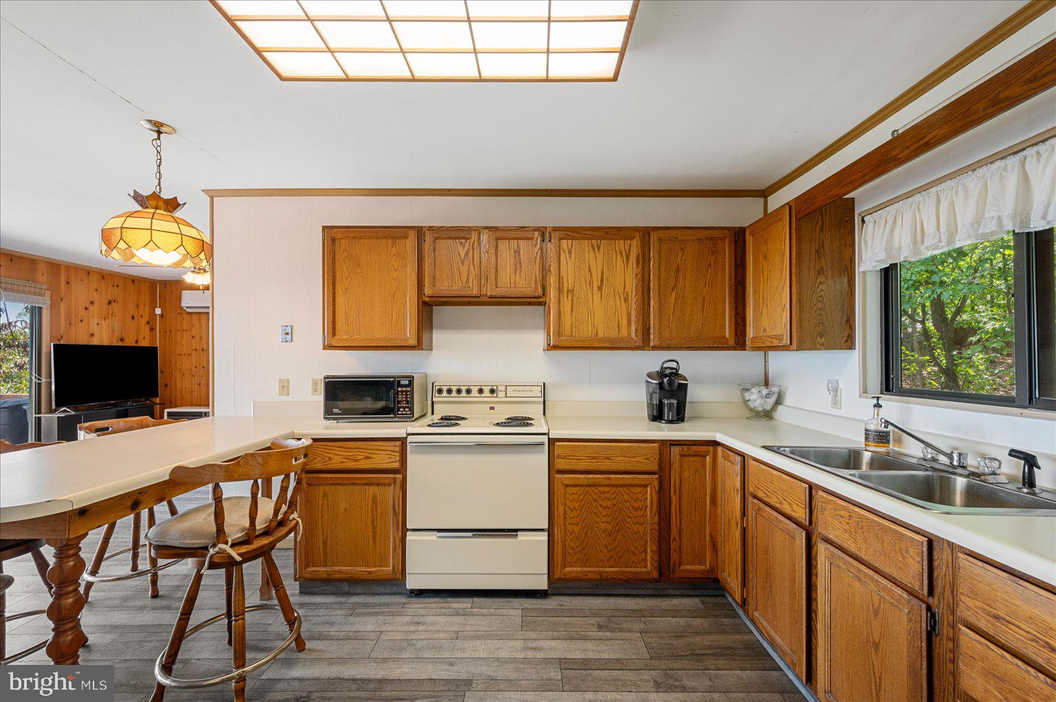 685 North Maple Road Mount Jackson, VA 22842 - Photo 4 of 64
