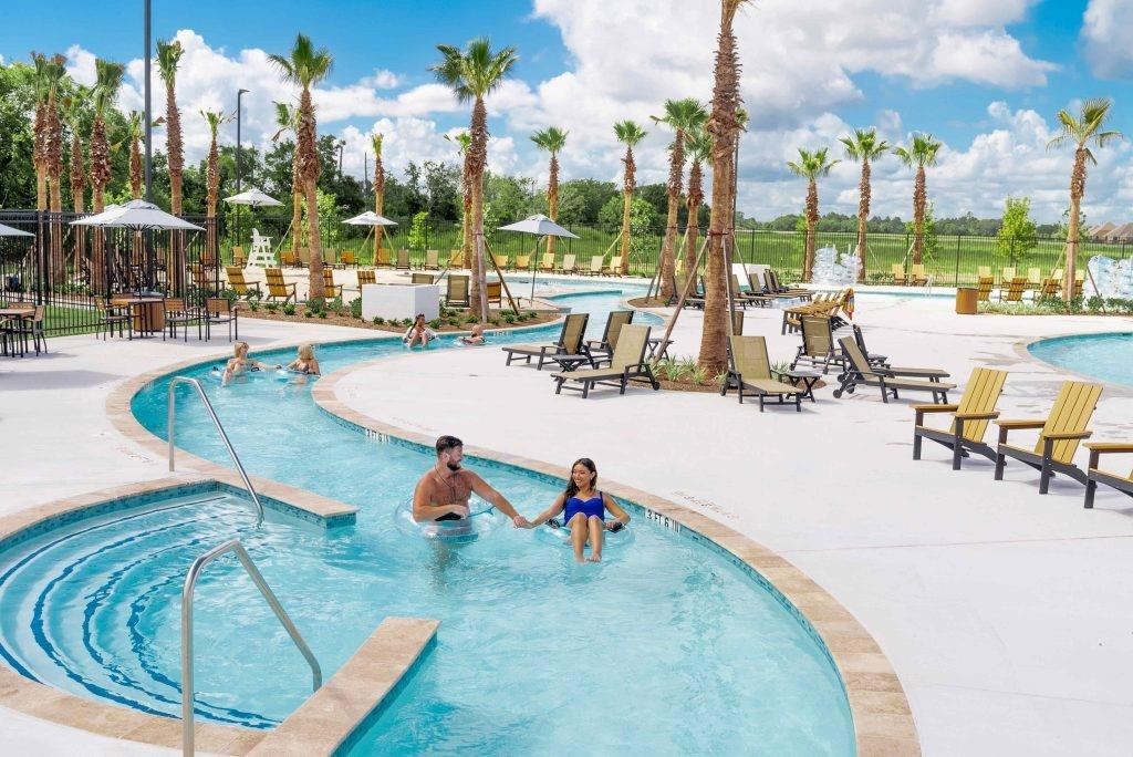 2425 Temple Crag Drive Rosharon, TX 77583 - Photo 30 of 32 Cool off and unwind in the community's resort-style lazy river—perfect for enjoying those Texas summers.