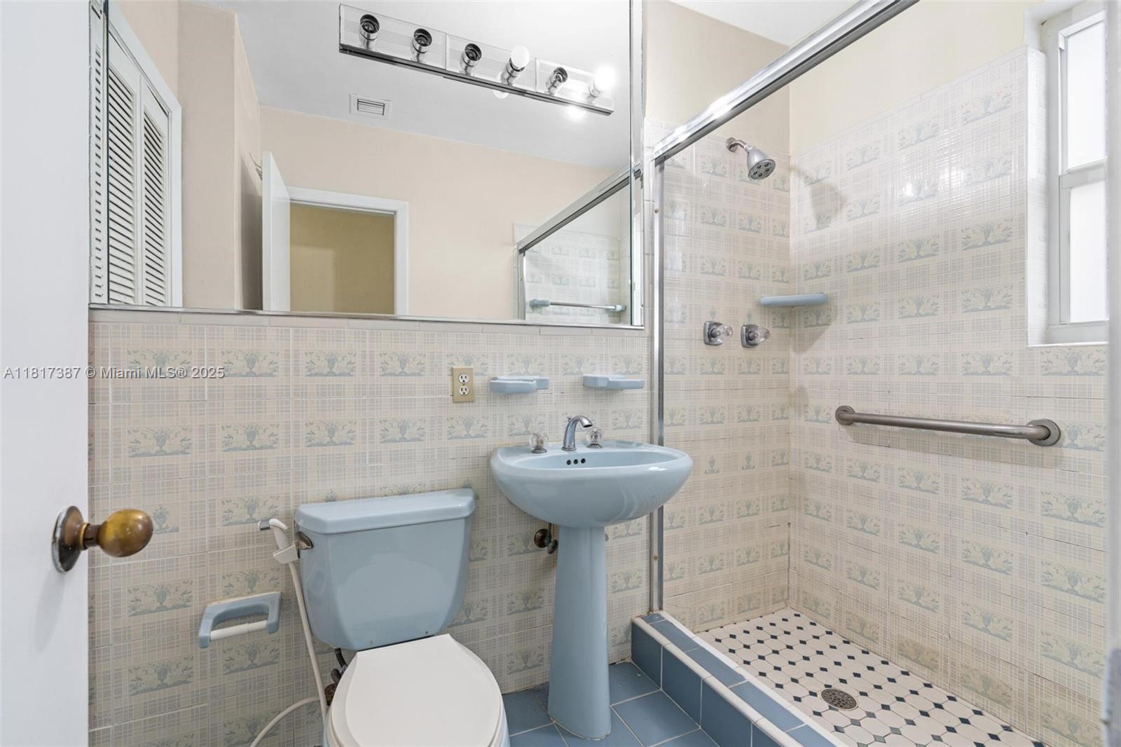 3241 Southwest 20th Street Miami, FL 33145 - Photo 14 of 25