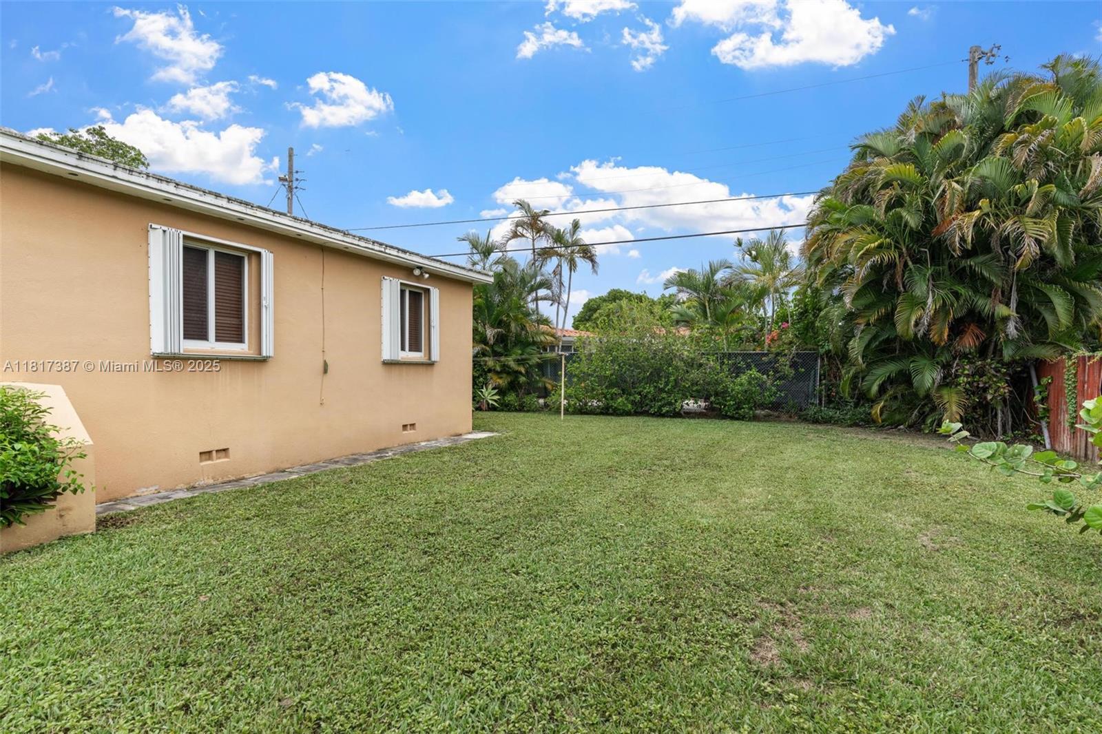 3241 Southwest 20th Street Miami, FL 33145 - Photo 17 of 25