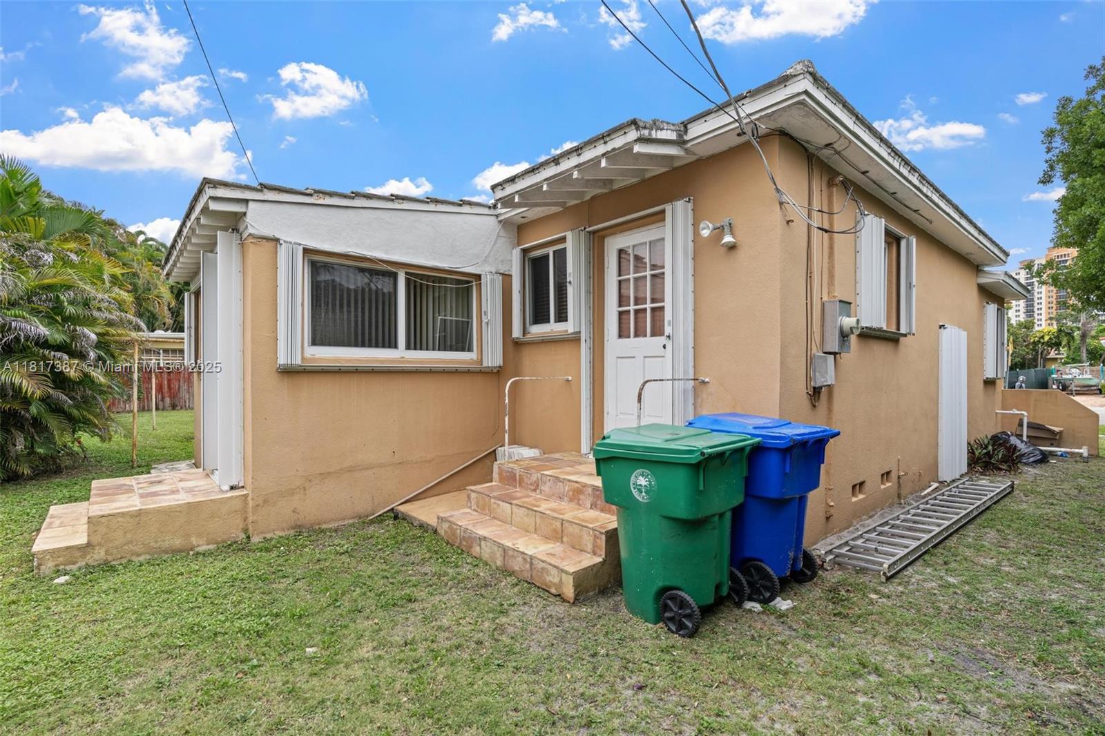 3241 Southwest 20th Street Miami, FL 33145 - Photo 19 of 25