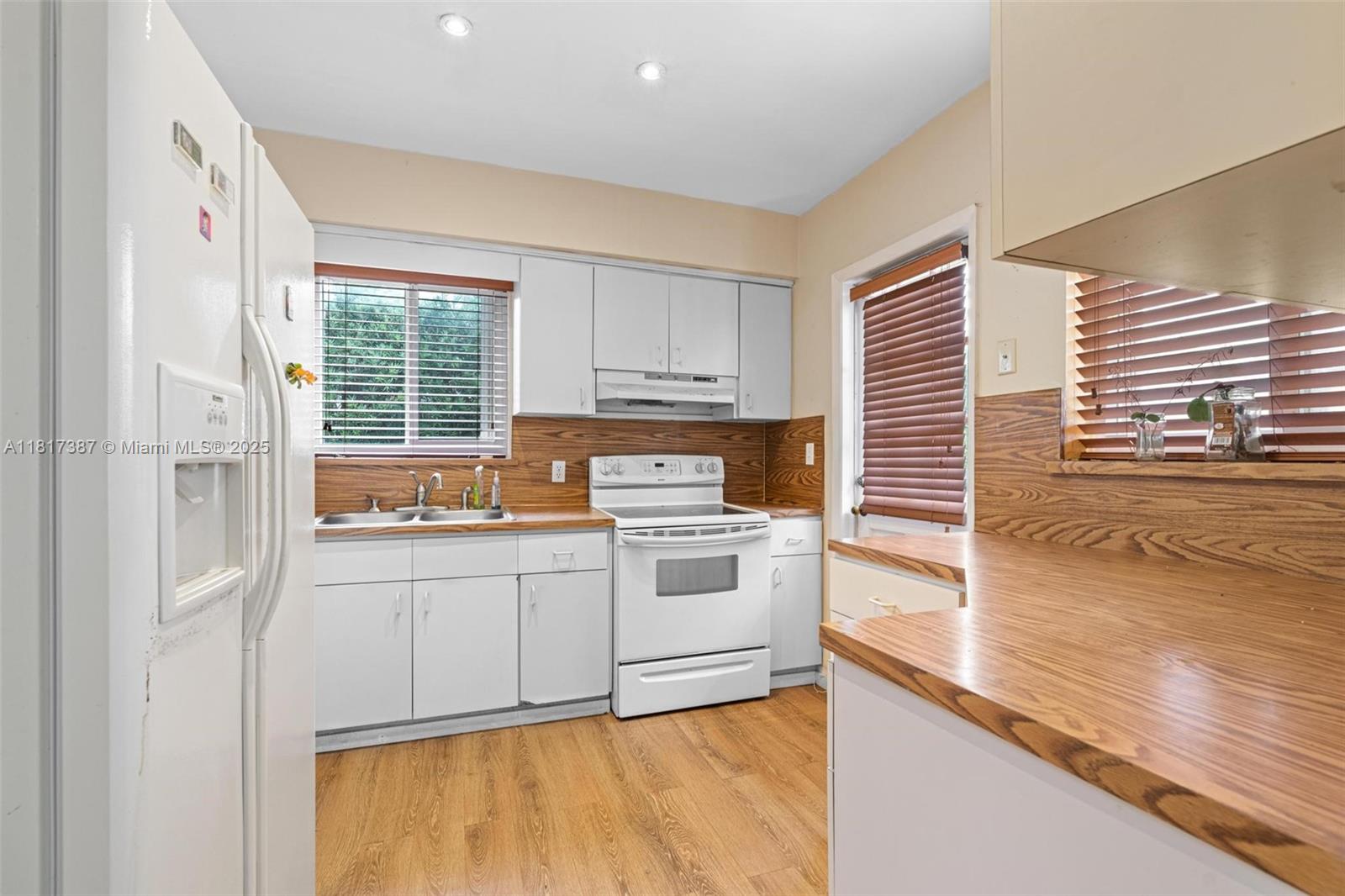 3241 Southwest 20th Street Miami, FL 33145 - Photo 10 of 25