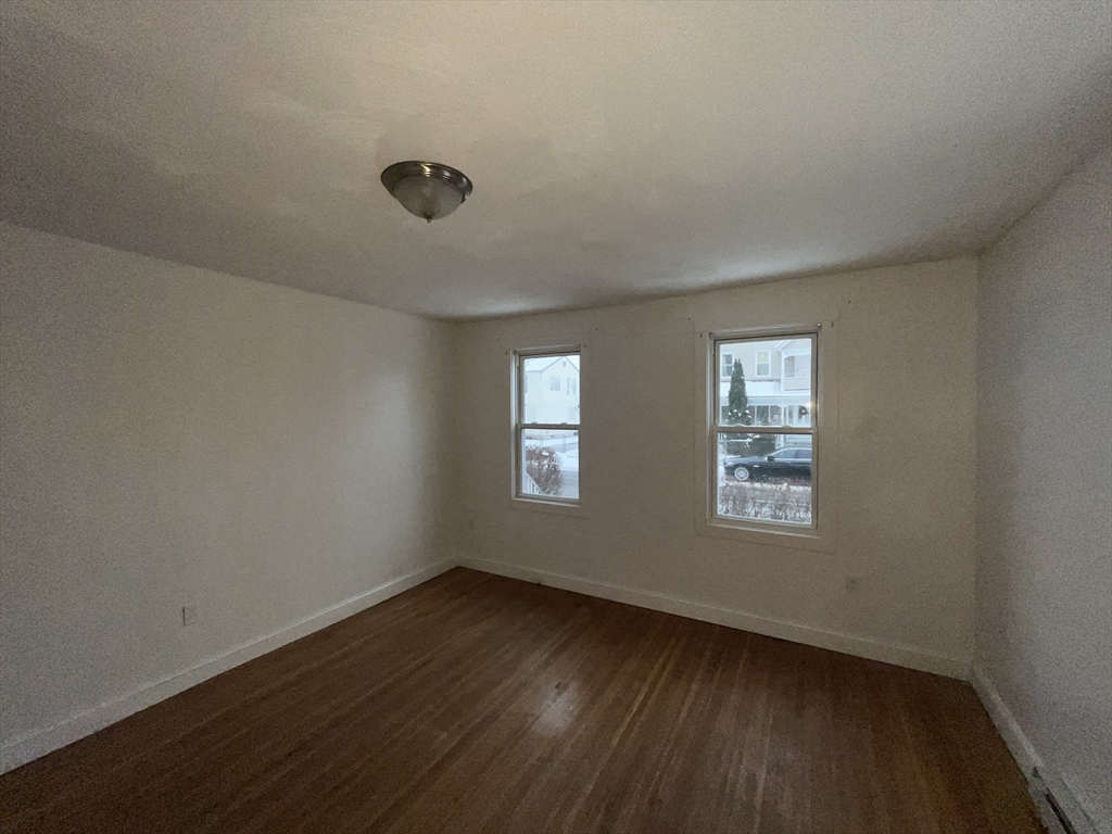 42 Florence Street Springfield, MA 01105 - Photo 8 of 14