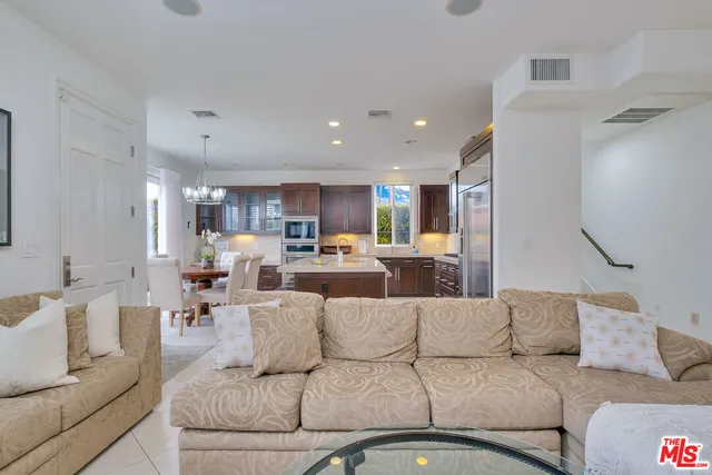 $6,250,000 | 3000 Grand Canal, Venice, CA 90291