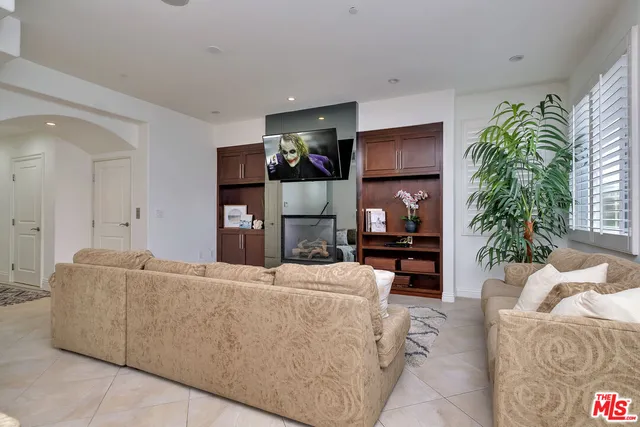 $6,250,000 | 3000 Grand Canal, Venice, CA 90291