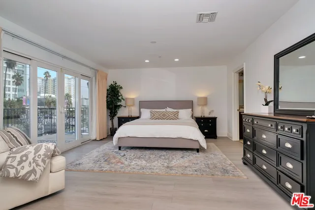 $6,250,000 | 3000 Grand Canal, Venice, CA 90291