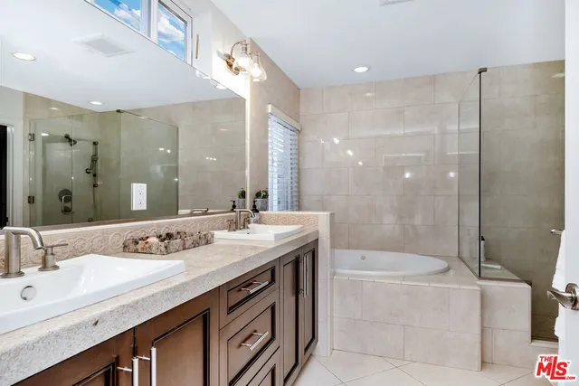 $6,250,000 | 3000 Grand Canal, Venice, CA 90291