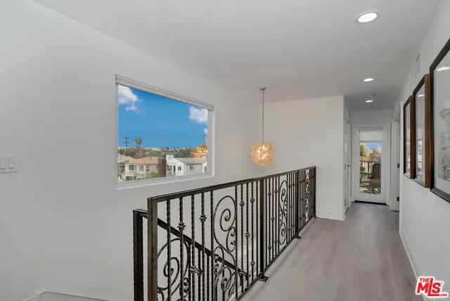 $6,250,000 | 3000 Grand Canal, Venice, CA 90291