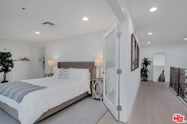 $6,250,000 | 3000 Grand Canal, Venice, CA 90291