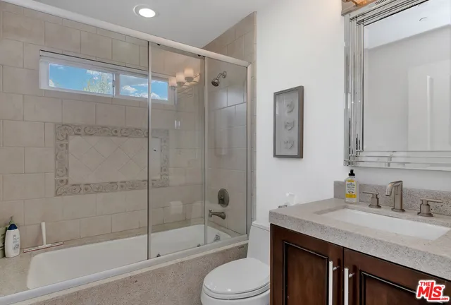 $6,250,000 | 3000 Grand Canal, Venice, CA 90291