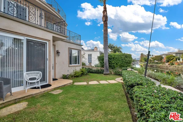 $6,250,000 | 3000 Grand Canal, Venice, CA 90291