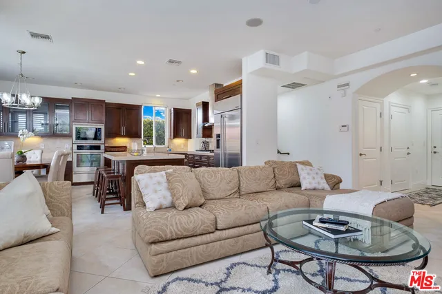 $6,250,000 | 3000 Grand Canal, Venice, CA 90291