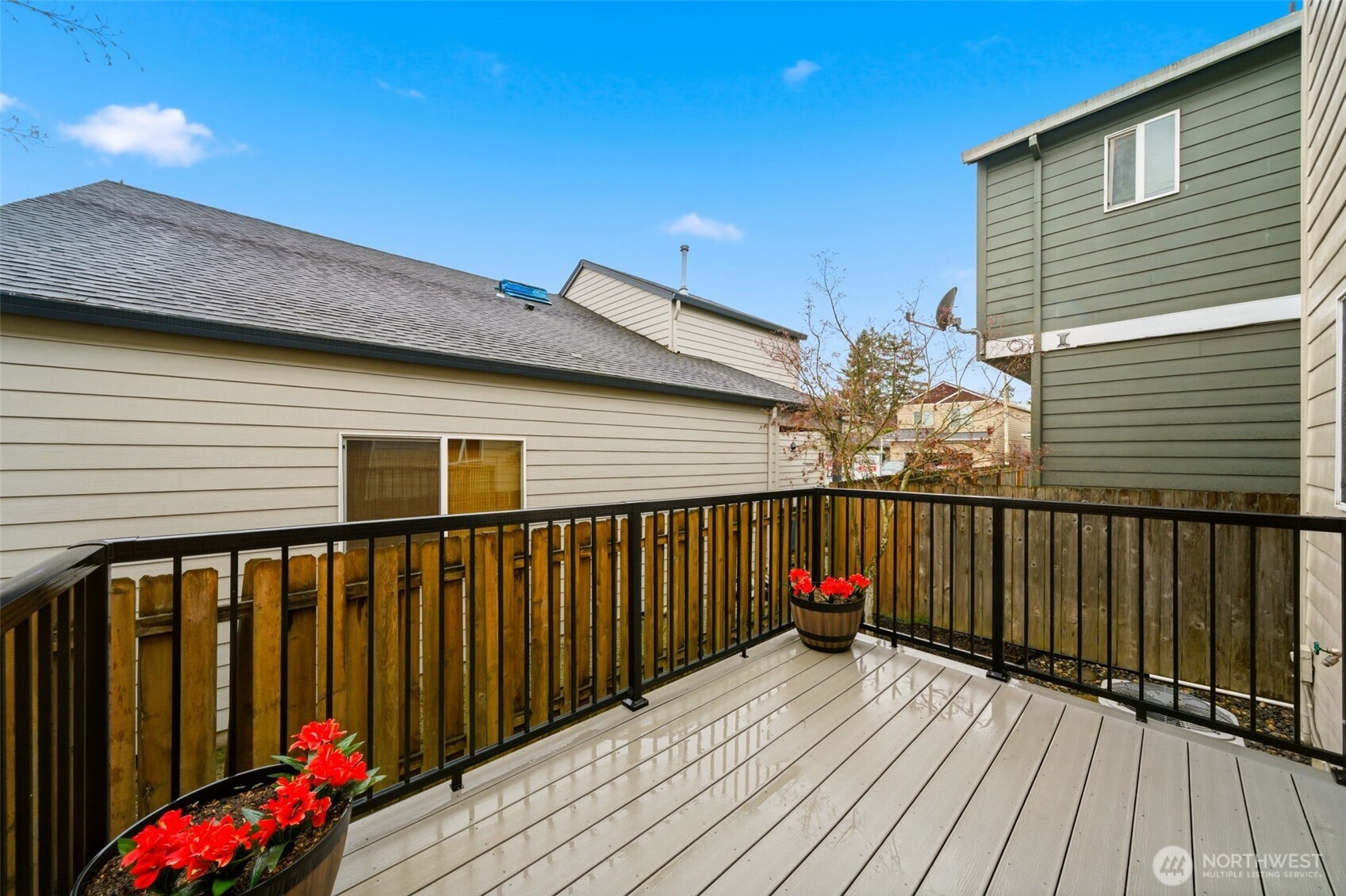 1205 Northeast 165th Way Ridgefield, WA 98642 - Photo 32 of 38 a view of wooden balcony