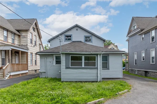 $1,300 | 675 South Clinton Avenue, Rochester, NY 14620