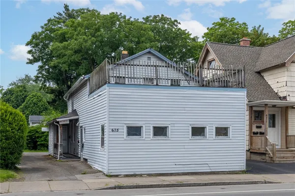 $1,800 | 675 South Clinton Avenue, Rochester, NY 14620