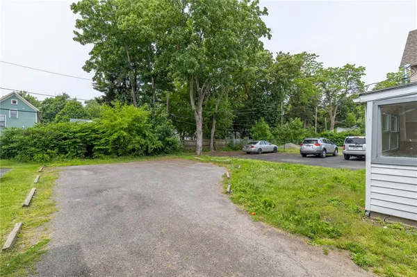 $1,800 | 675 South Clinton Avenue, Rochester, NY 14620