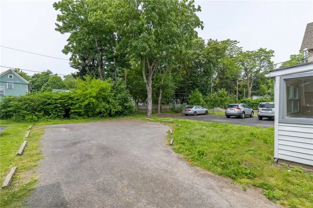 $1,300 | 675 South Clinton Avenue, Rochester, NY 14620