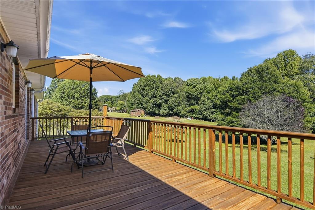 2301 Griffith Road Winston-Salem, NC 27103 - Photo 27 of 40 Gallery Image 27